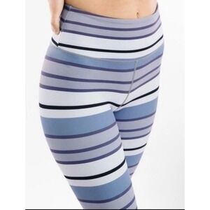Zyia Active Purple Horizon Light n Tight Leggings Striped Size 4